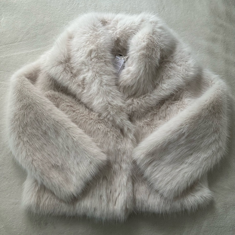 stradivarius Plush Faux Fur Short Jacket in Light Cream